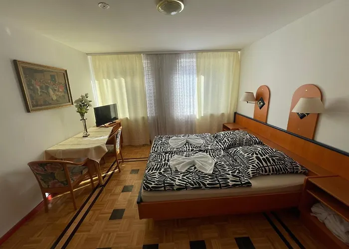 Pension Doppelbett Zimmer 22