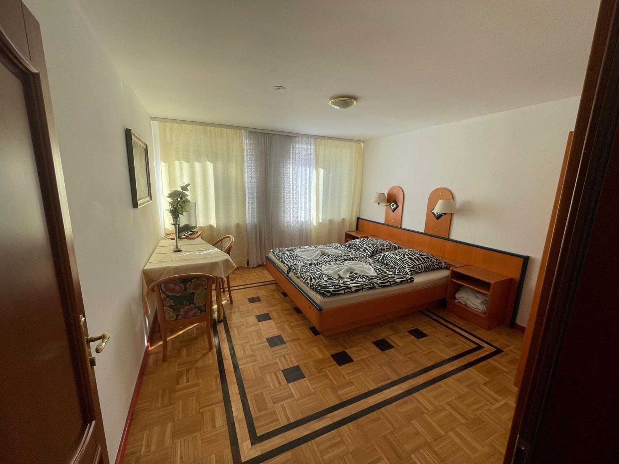 Doppelbett 22 Apartment