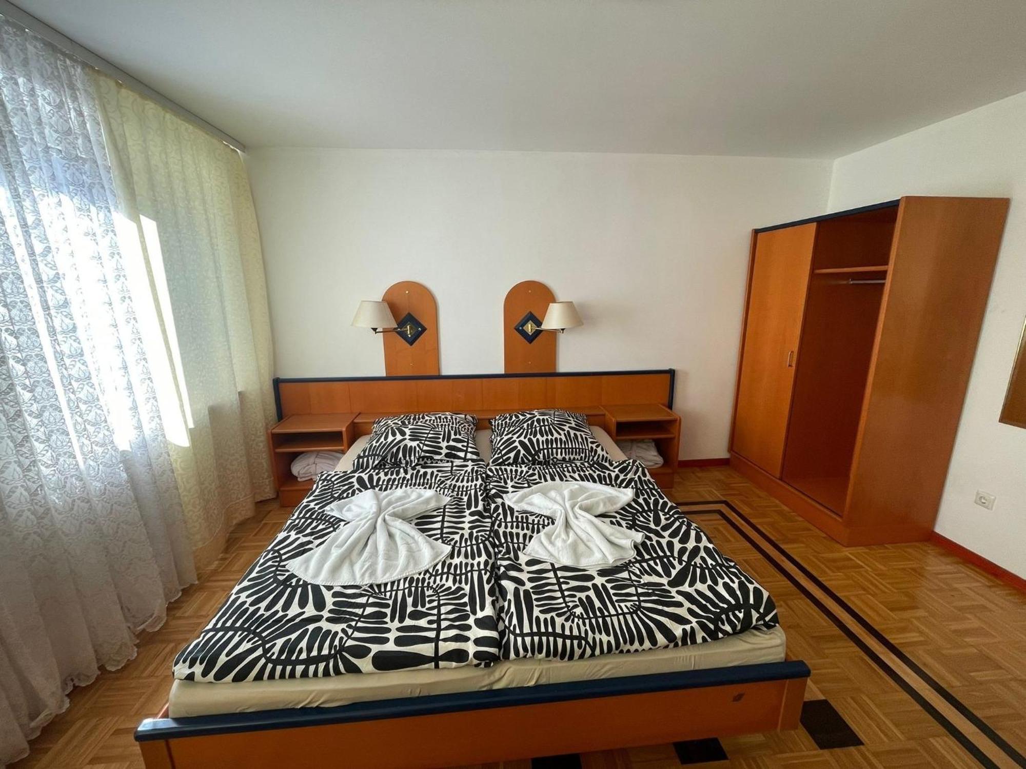 Doppelbett 22