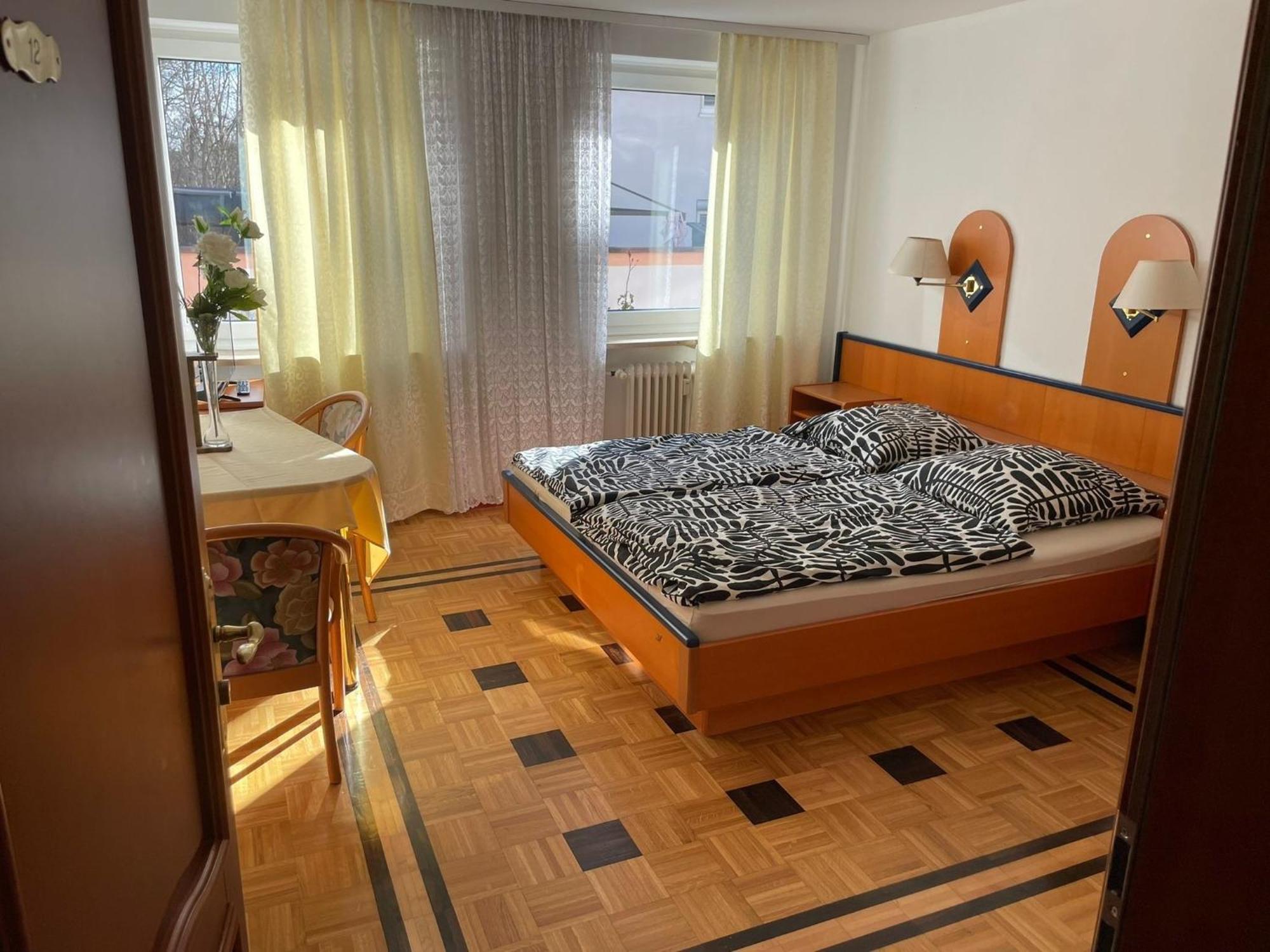 Doppelbett 22 Apartment *